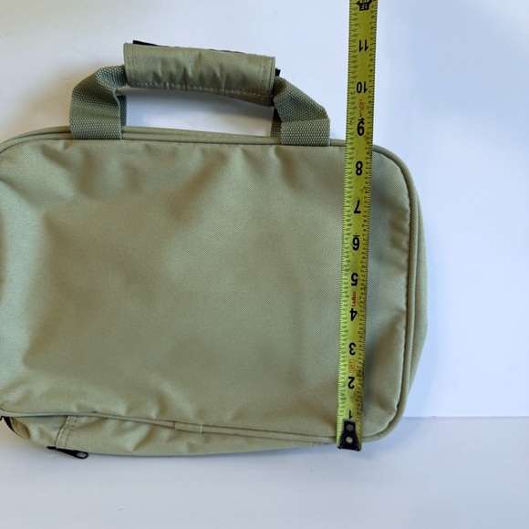 Elite Men’s Travel Toiletry Accessories Bag - Picture 3 of 8